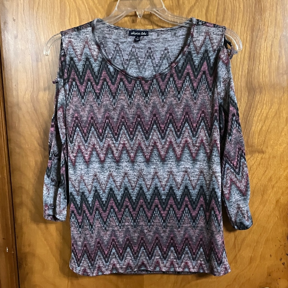 Mauve & Gray Zigzag Cold-Shoulder Long Sleeve Top